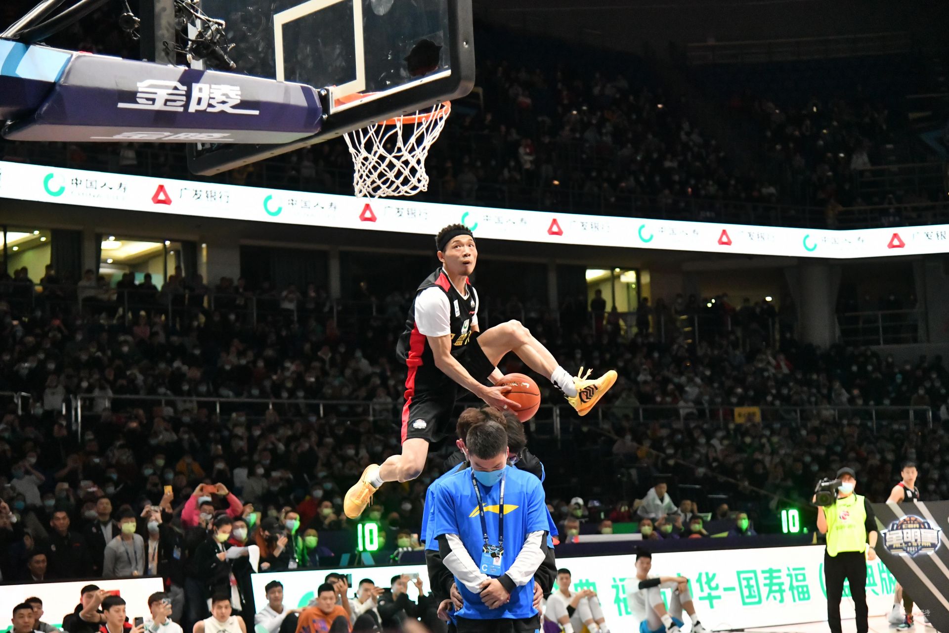 申花在进攻 申花在进攻