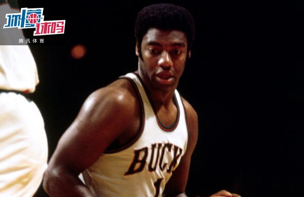 他年纪轻轻 他年纪轻轻