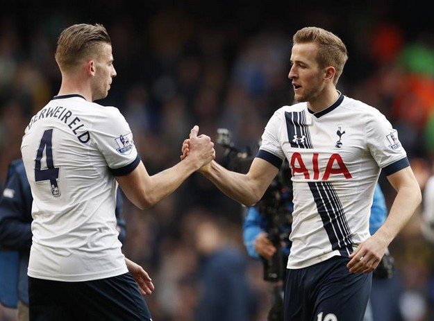 前锋乔纳森 前锋乔纳森