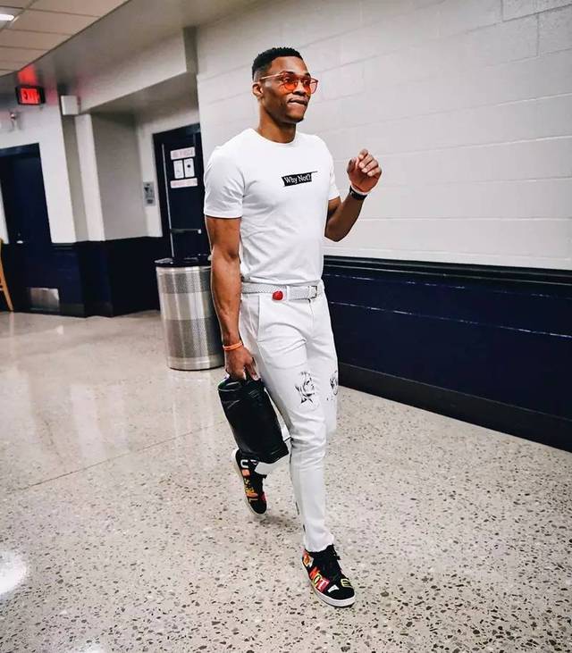 [NBA]东契奇超级三双 湖人逆转爵士