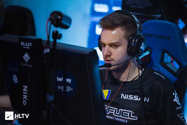 电竞世界杯BLG vs T1赛前历史战绩一览:BLG三胜一负!