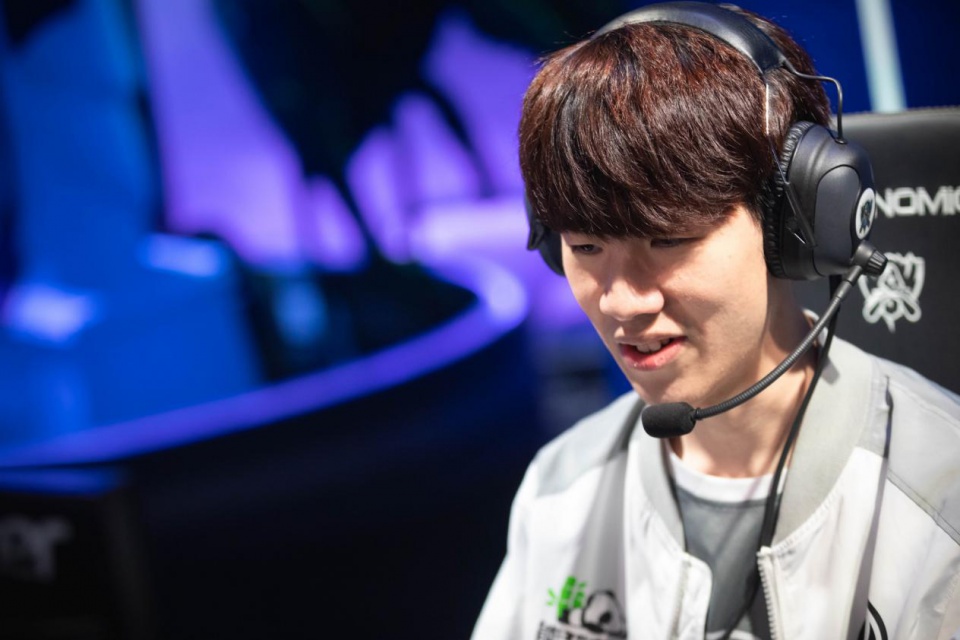 而是伴随成 而是伴随成